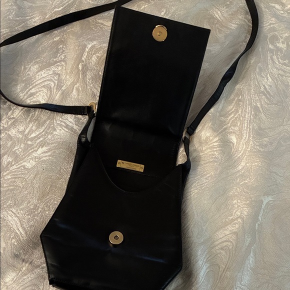 Charles Jourdan Handbags - Charles Jourdan Elegant Black Crossbody Bag